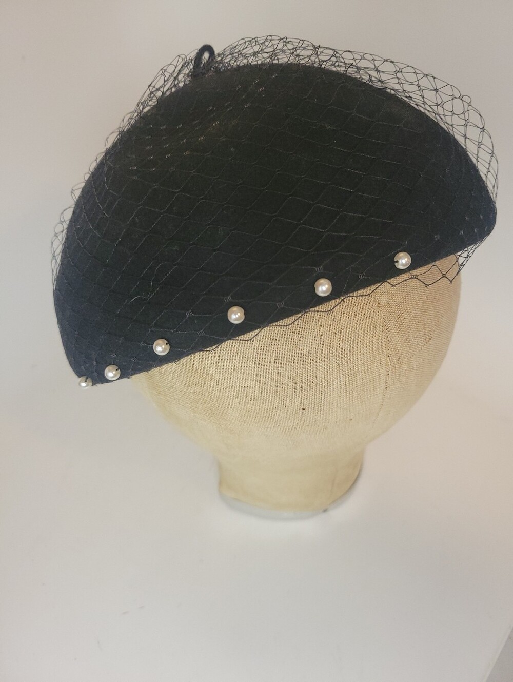 Vintage-Style Black Pearl Trim Veil Pillbox Beret Hat